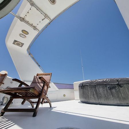 ホテル Riti Yacht Kalkara エクステリア 写真