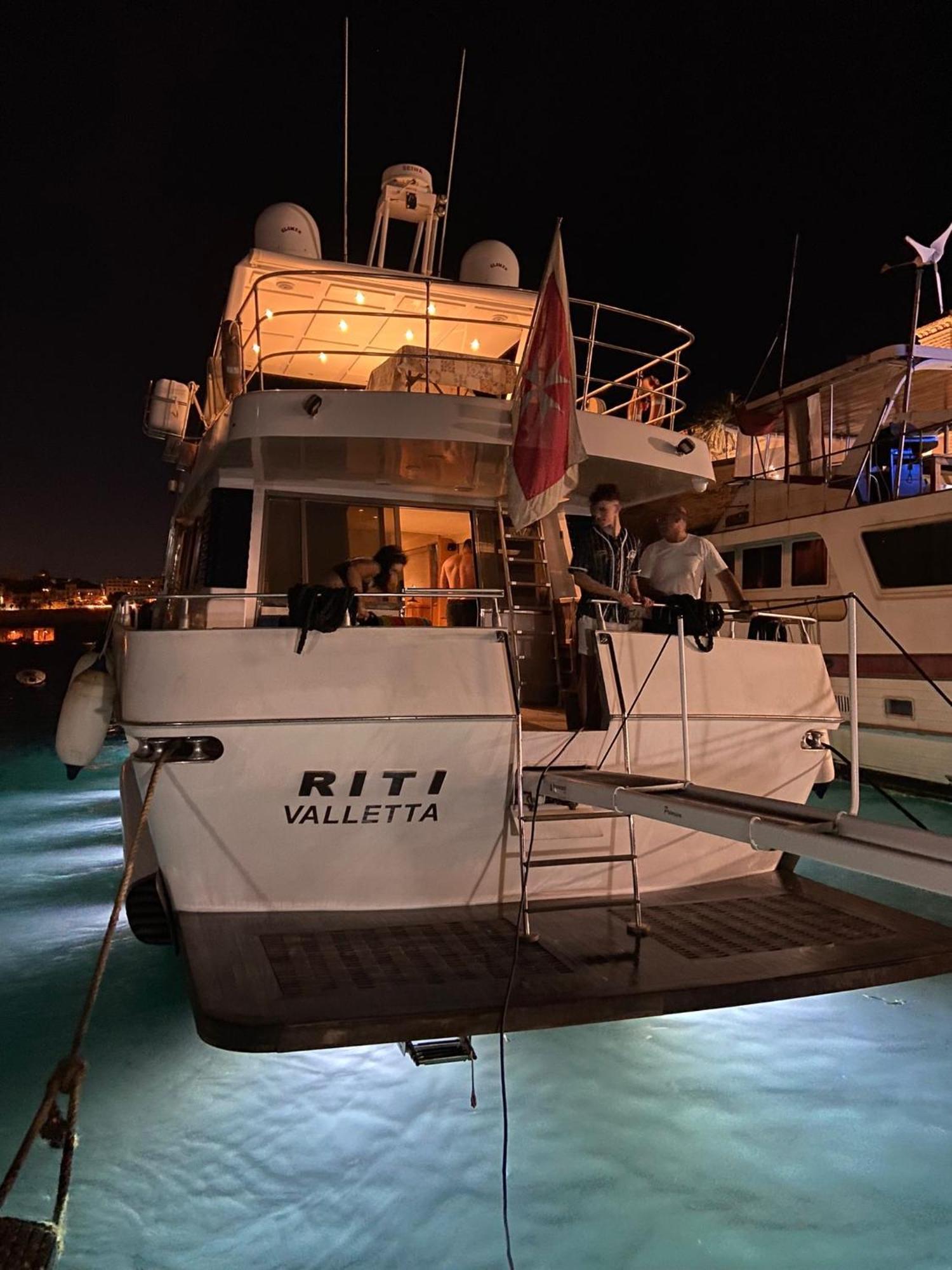 ホテル Riti Yacht Kalkara エクステリア 写真