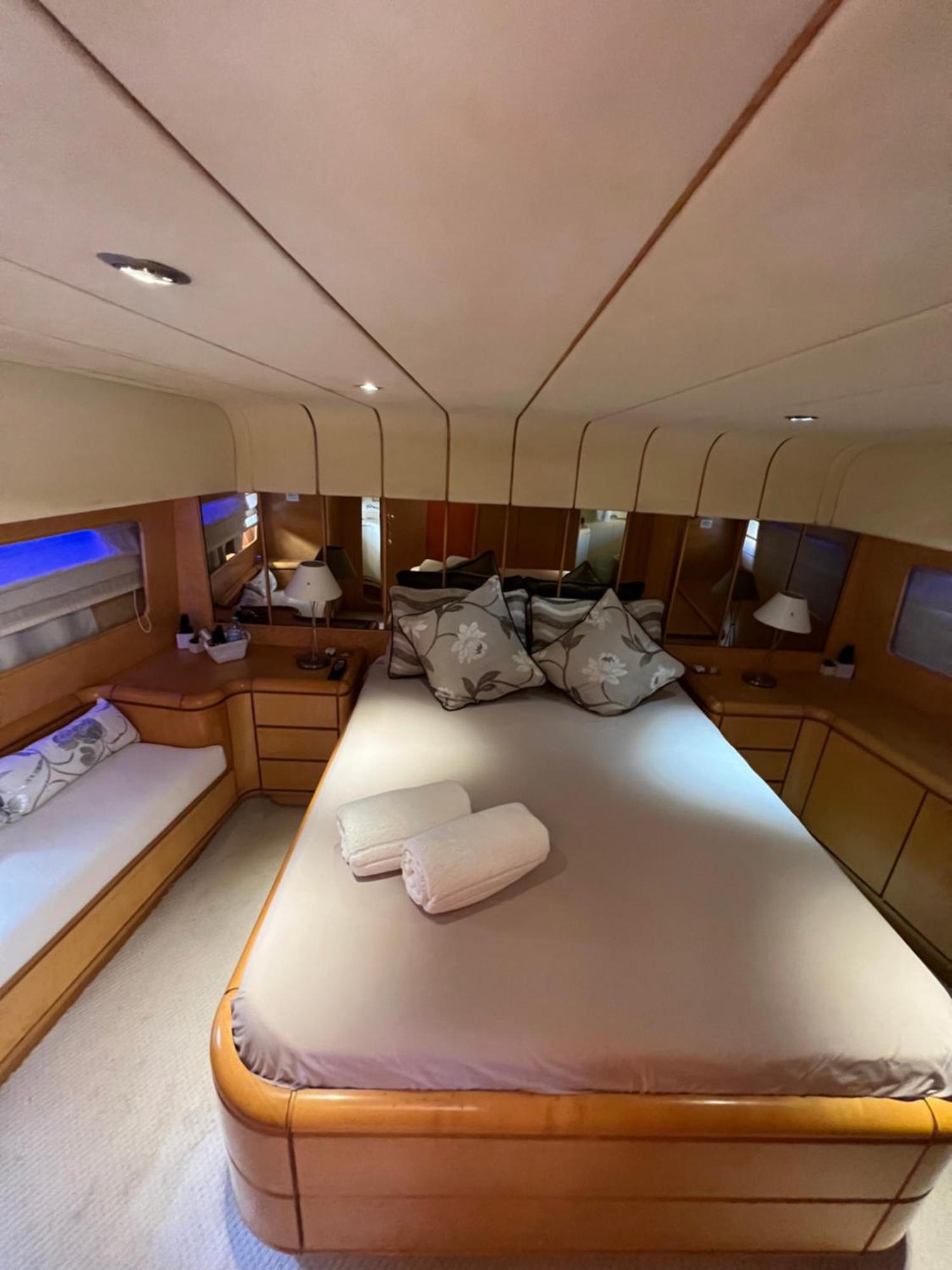 ホテル Riti Yacht Kalkara エクステリア 写真