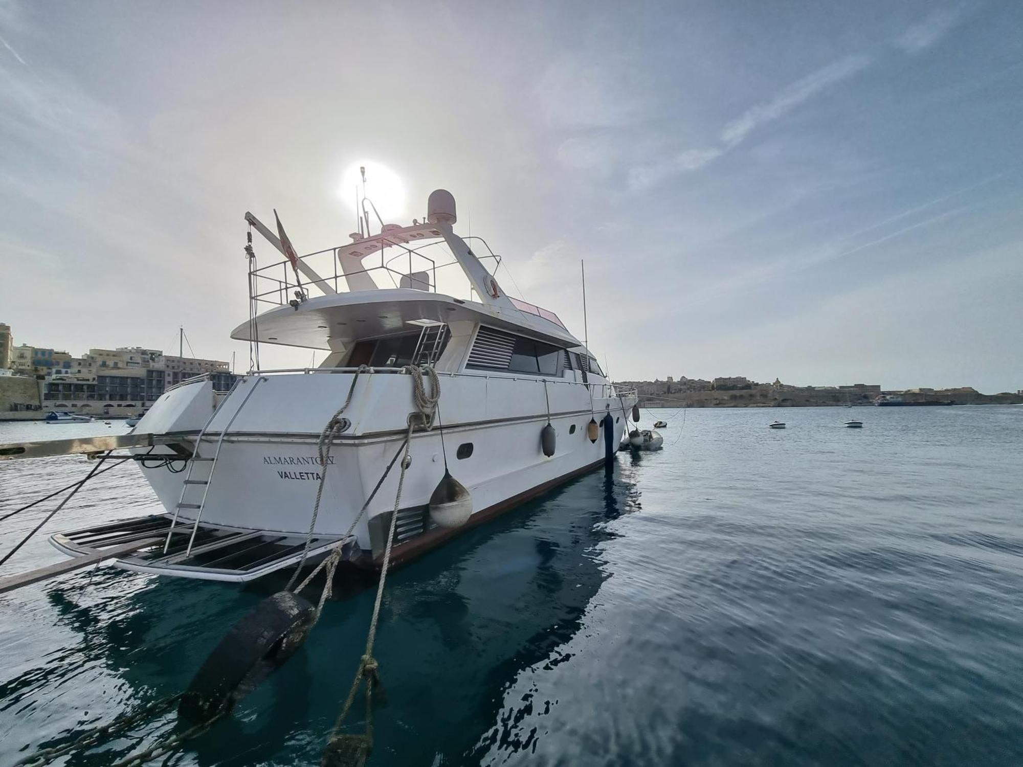 ホテル Riti Yacht Kalkara エクステリア 写真