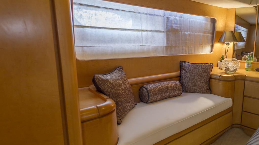 ホテル Riti Yacht Kalkara エクステリア 写真