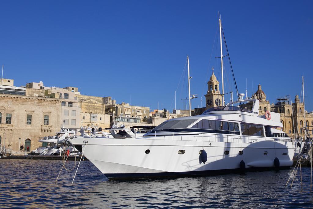 ホテル Riti Yacht Kalkara エクステリア 写真