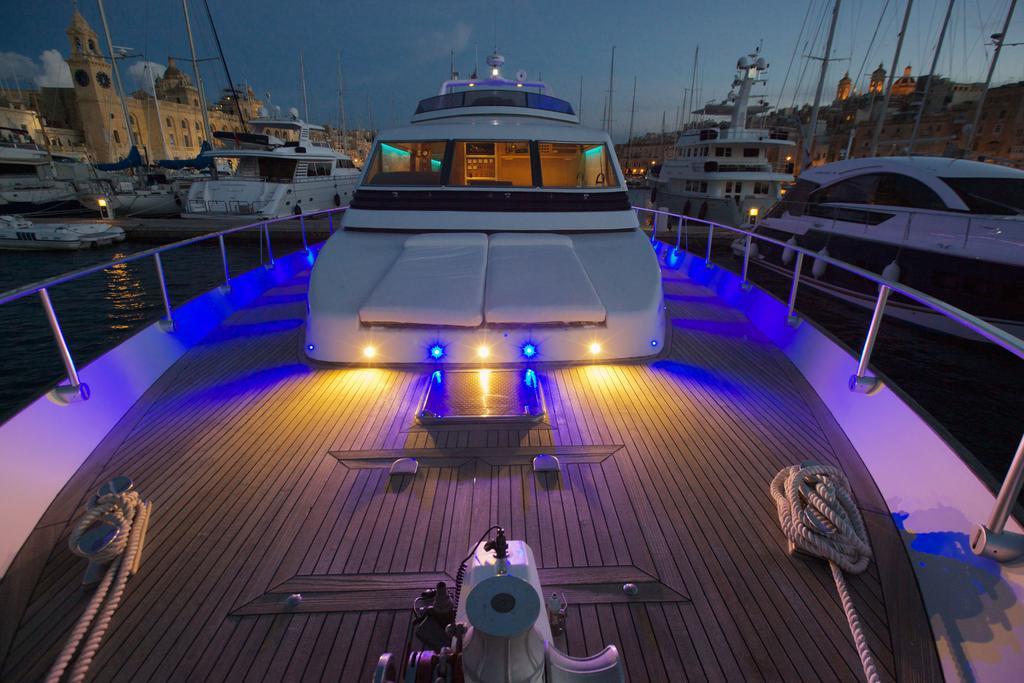 ホテル Riti Yacht Kalkara エクステリア 写真