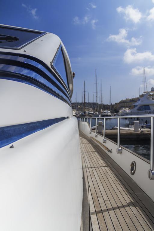 ホテル Riti Yacht Kalkara エクステリア 写真