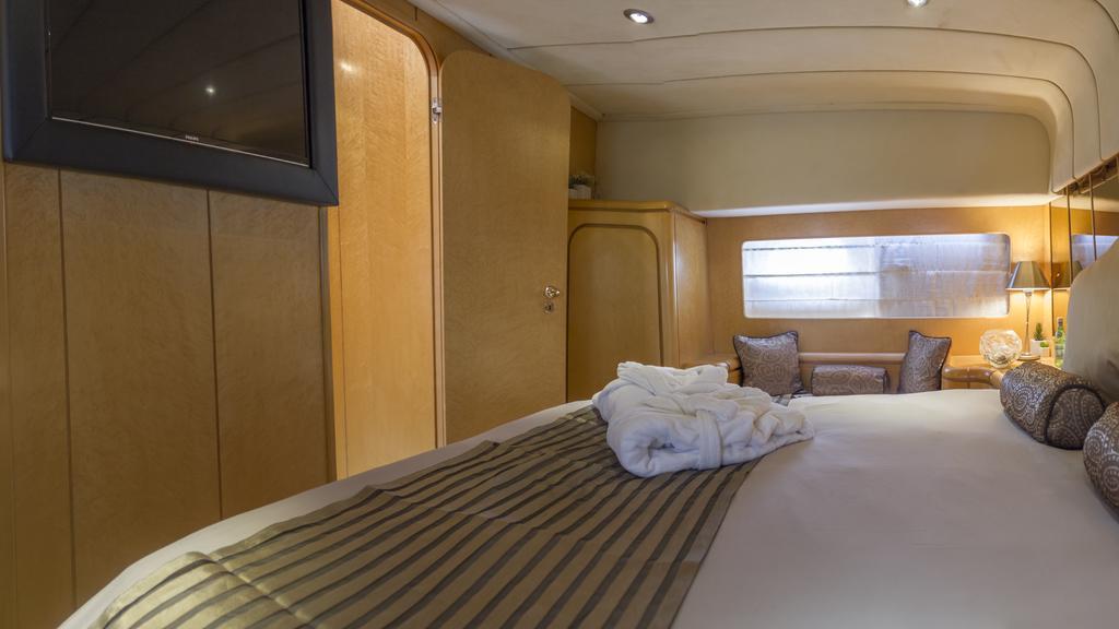 ホテル Riti Yacht Kalkara エクステリア 写真
