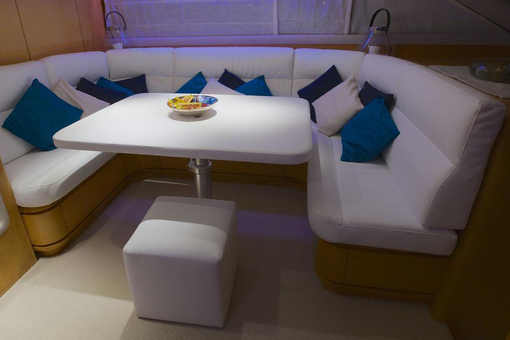 ホテル Riti Yacht Kalkara エクステリア 写真