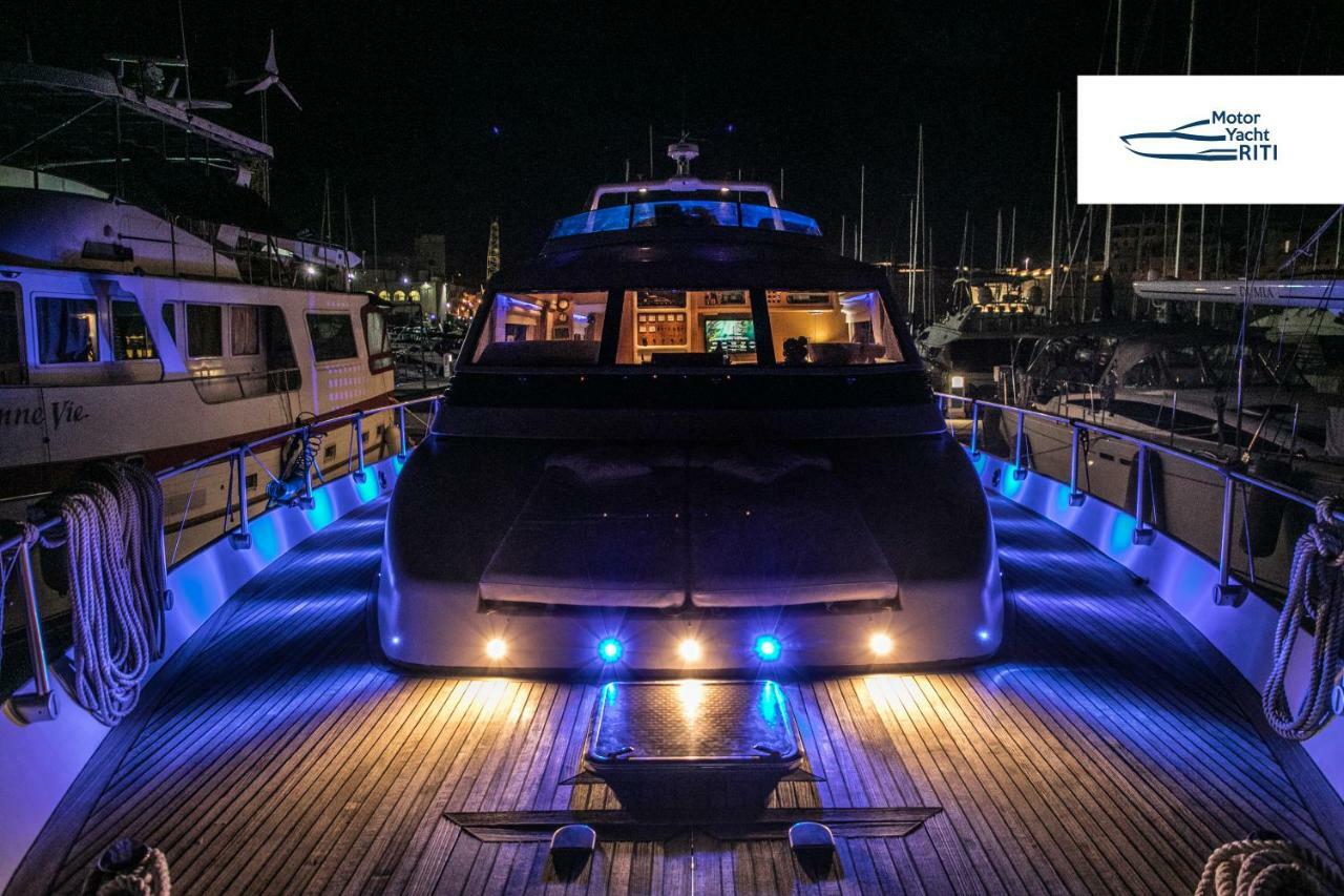 ホテル Riti Yacht Kalkara エクステリア 写真