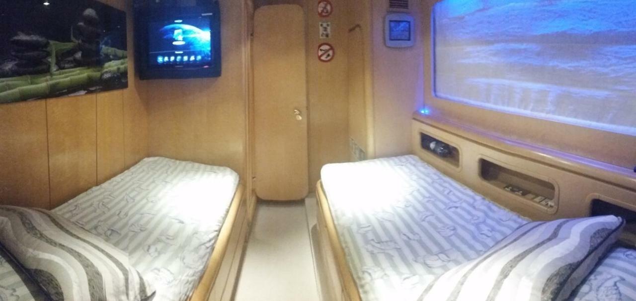 ホテル Riti Yacht Kalkara エクステリア 写真