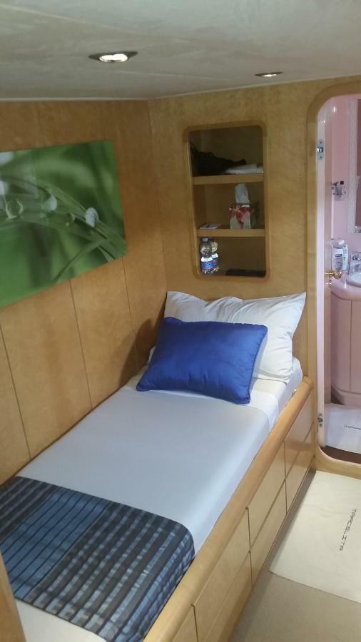 ホテル Riti Yacht Kalkara エクステリア 写真
